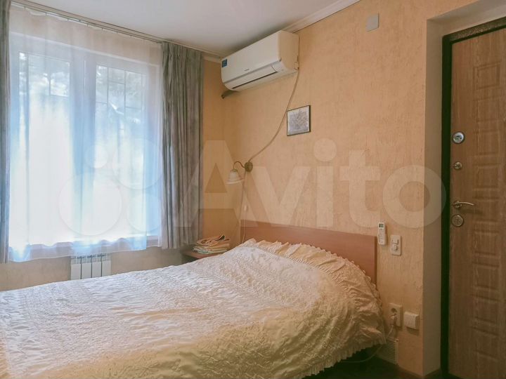 Комната 10 м² в 1-к., 1/4 эт.