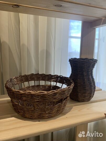 Корзина плетеная из бумажной лозы