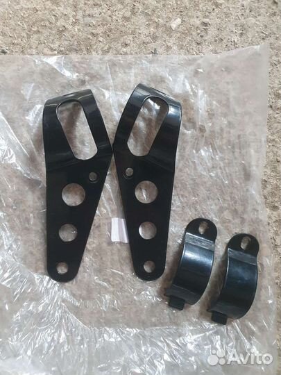 Крепление лобового стекла