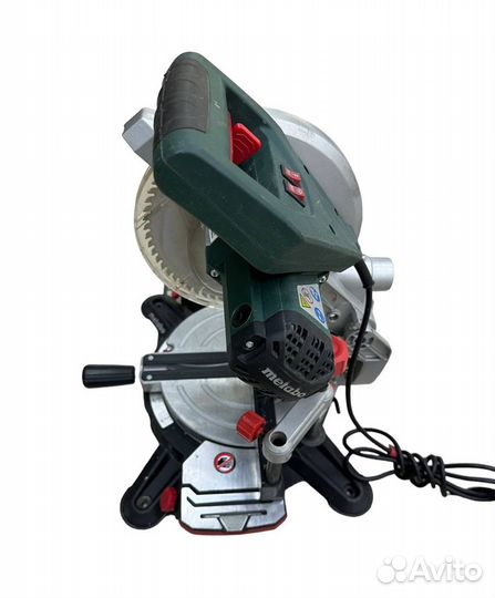 Пила торцовочная metabo KS 216 M Lasercut