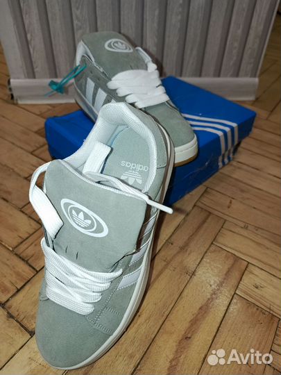 Кроссовки adidas