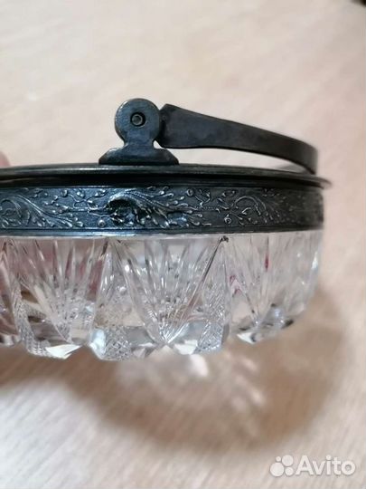 Хрустальная конфетница