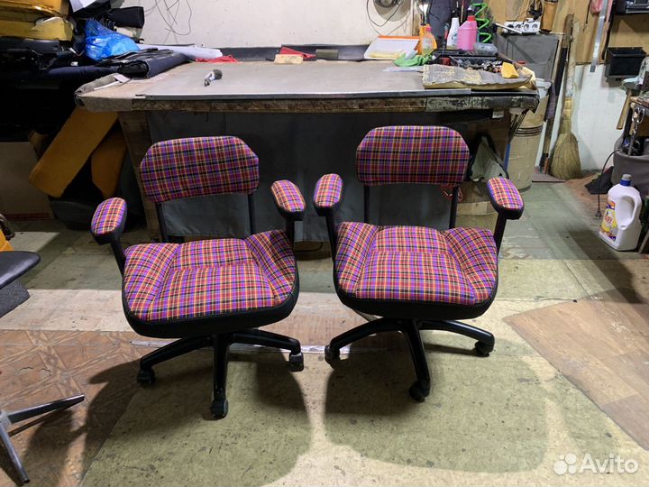 Офисное кресло