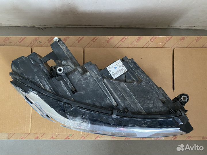 Правая фара volkswagen polo