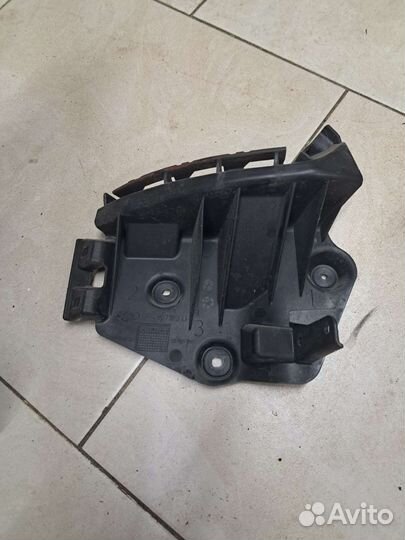 Кронштейн заднего бампера audi a3 8p