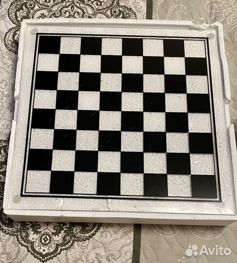 Шахматы со стопками. Подарочный набор