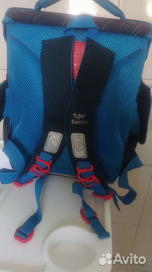 Рюкзак школьный