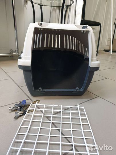 Переноска для кошек и собак