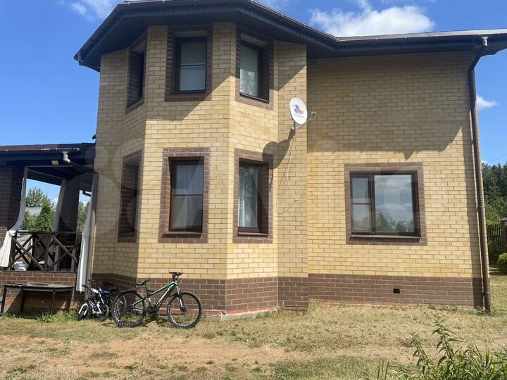 Коттедж 200 м² на участке 17 сот.