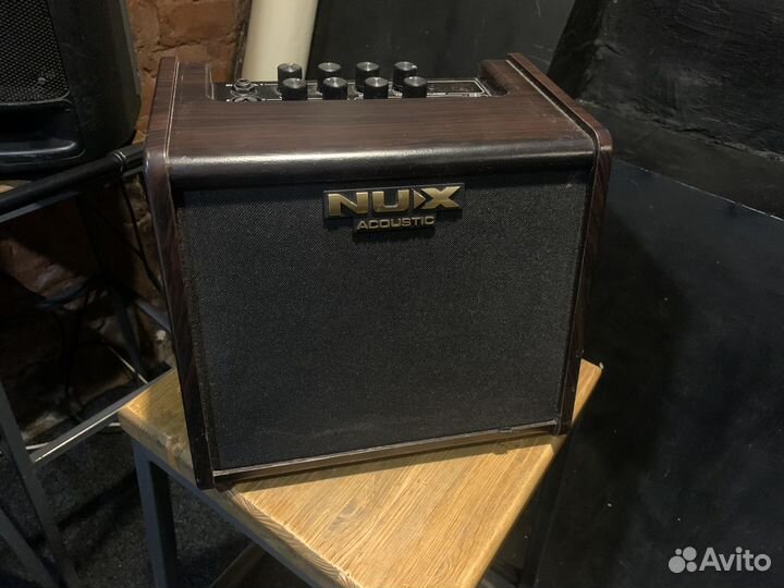 Комбоусилитель для акустической Nux 25 ватт