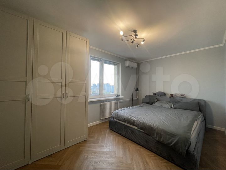 2-к. квартира, 55 м², 21/24 эт.