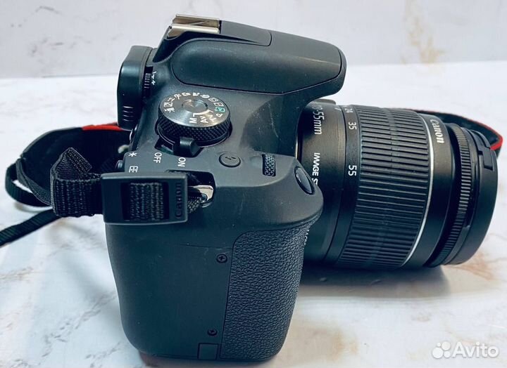 Зеркальный фотоаппарат Canon EOS 2000D Kit EF-S 18