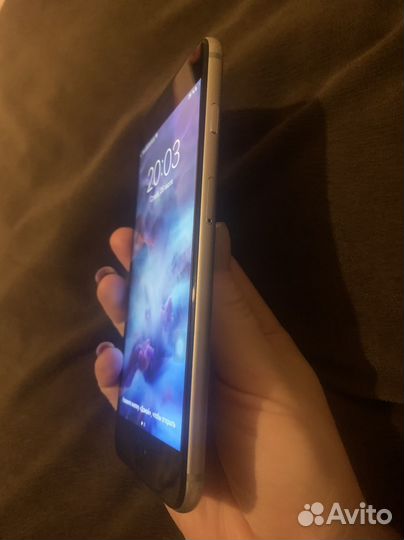 Телефон iPhone 6s plus