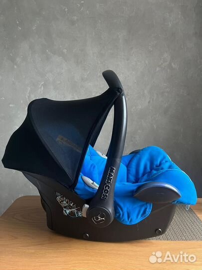 Автокресло 0+ Maxi-Cosi CabrioFix