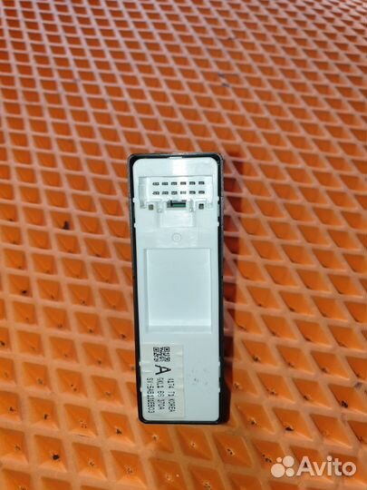 Кнопка стеклоподъемника Mazda 6