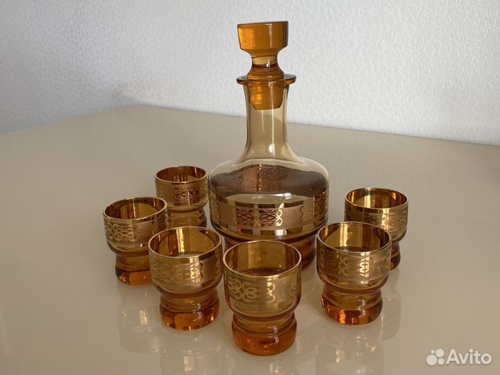 Графин и 6 рюмок с позолотой СССР
