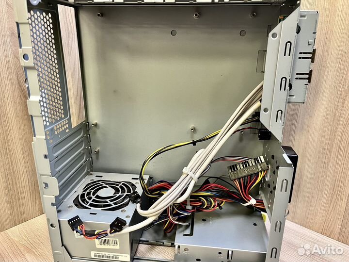 Корпус Inwin BK628 с блоком питания 300 Вт