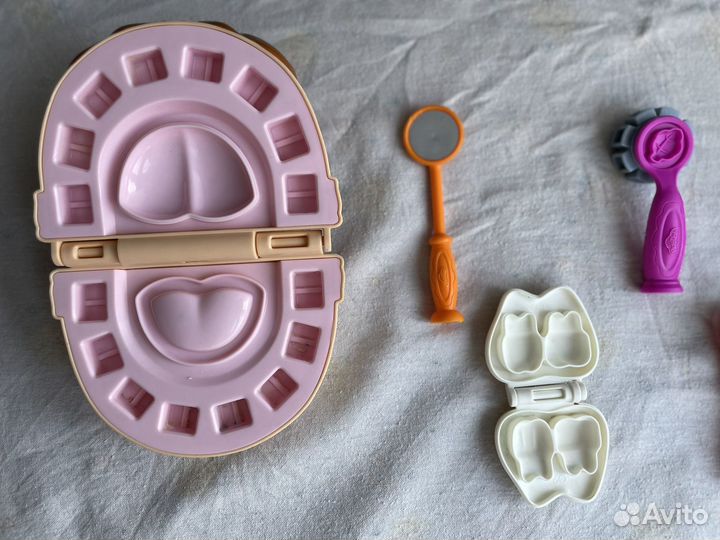Наборы стоматолог и динозавры play doh