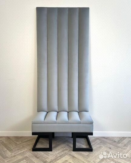 Прихожая в стиле лофт с мягкой обивкой