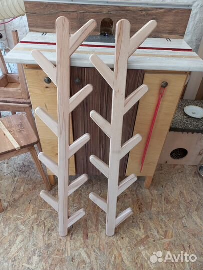 Вешалка для полотенец и одежды