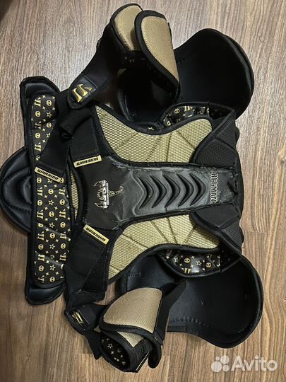 Нагрудник хоккейный warrior