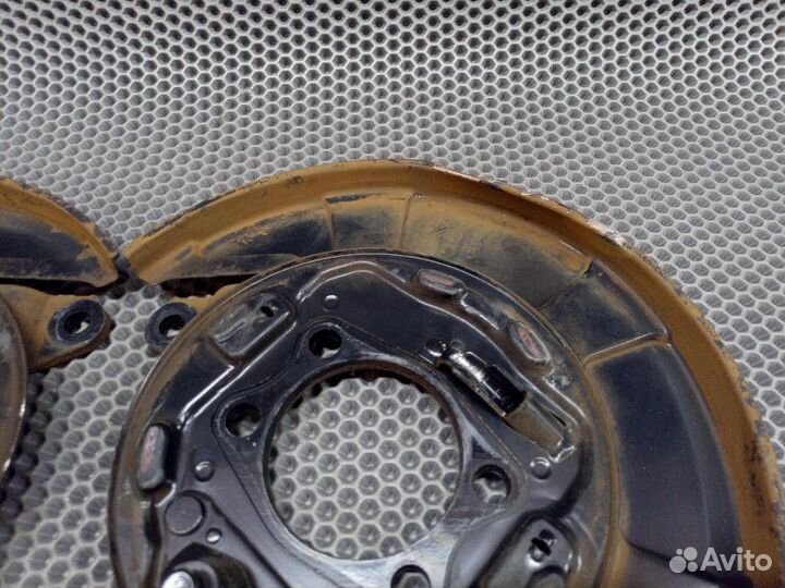 Пыльники тормозного диска зад 262 мм Dodge / Jeep