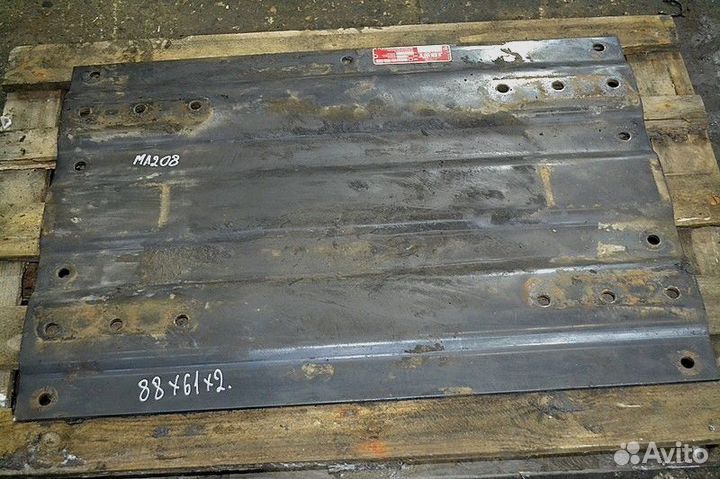 Пластина под сцепное устройство (седло) MAN TGX 18.440 (01.07)