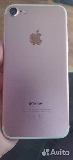 Телефон iPhone 7