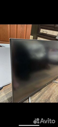 Монитор LG 31.5