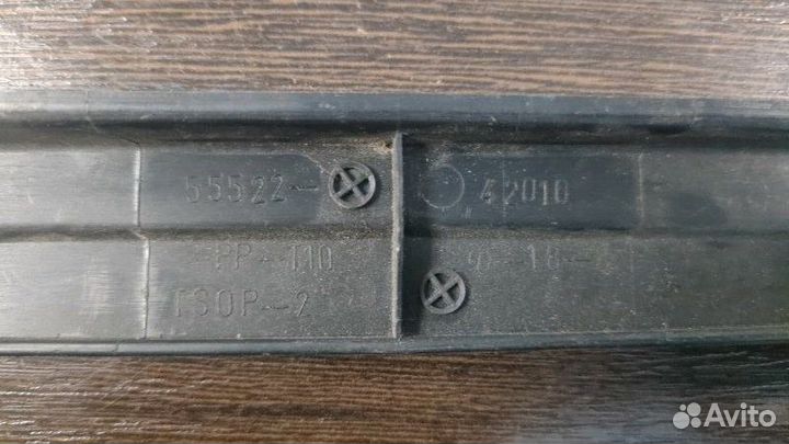 Заглушка Toyota Land Cruiser 100