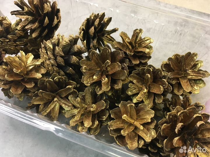 Шишки сосновые крашеные под золото 25 шт