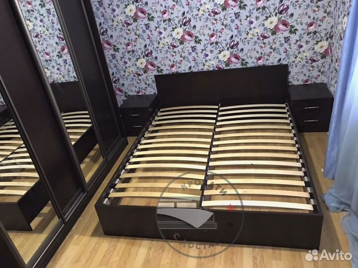 Кровать