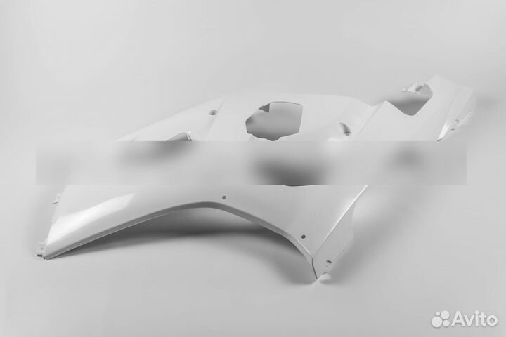 Боковой пластик левый GSX-R1000 2003-2004 некрашен