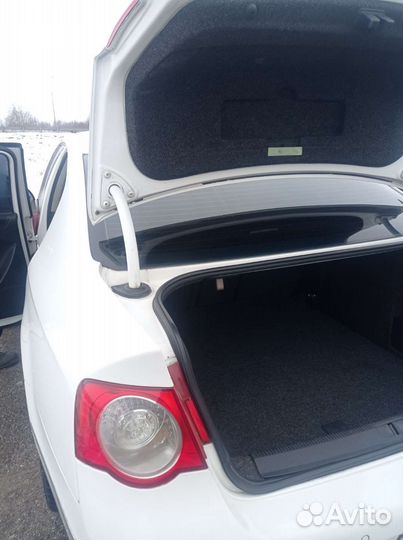 Volkswagen Passat 2.0 AT, 2006, 14 000 км