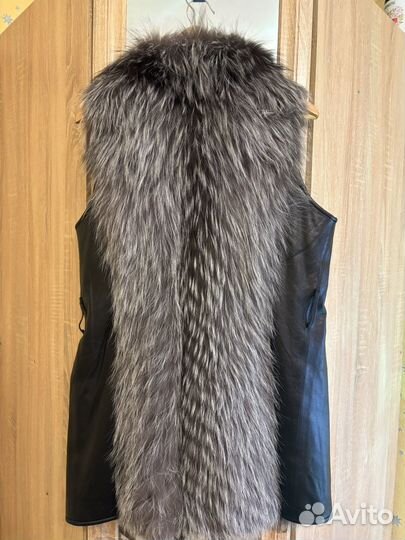 Меховая жилетка из песца