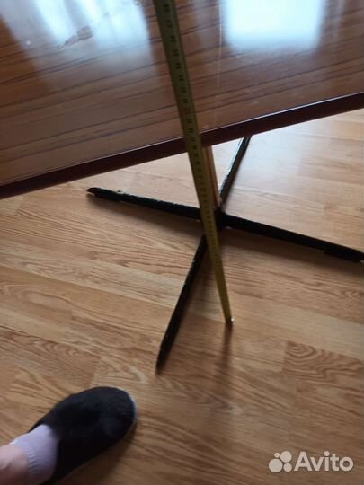 Столик для телевизора