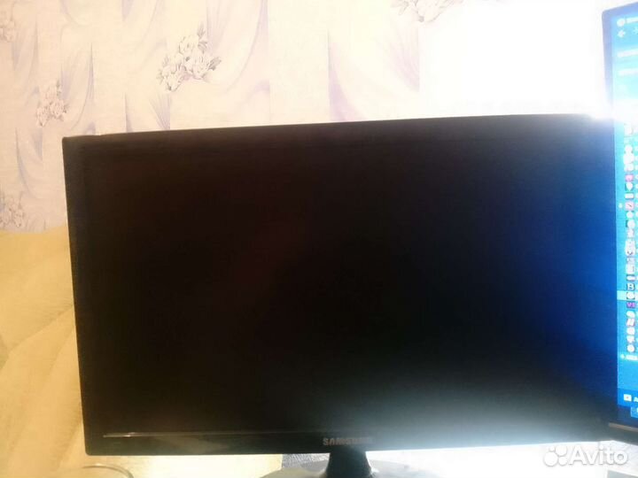 Монитор samsung