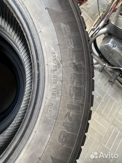 Pirelli Ice Zero 235/65 R18