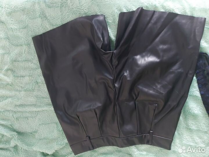 Шорты бермуды экокожа