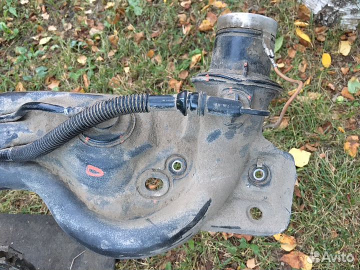 Бак топливный Skoda под передний привод в сборе