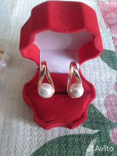 Золотые серьги с жемчугом
