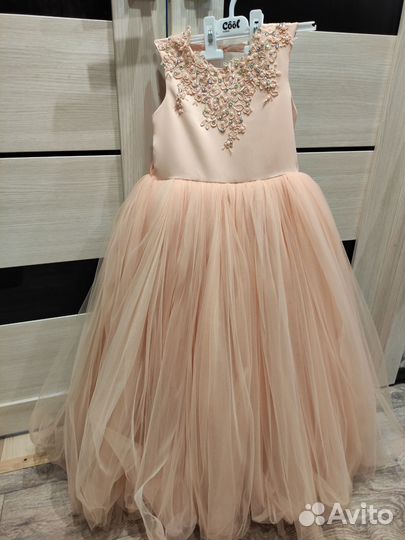 Нарядное платье