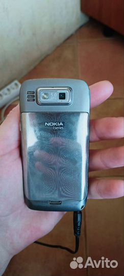 Телефон nokia e72