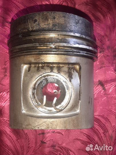 Поршень Mercedes атмосферный OM407 2000