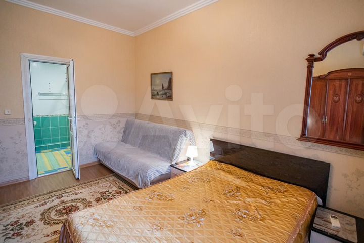 Комната 25 м² в 5-к., 2/3 эт.