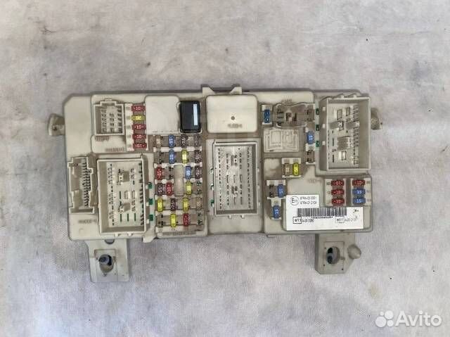 Ford Focus 2 Блок предохранителей салонный