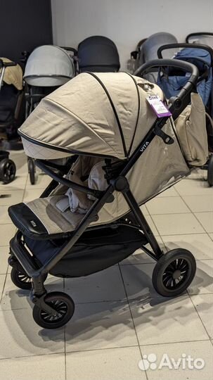 Прогулочная коляска новая