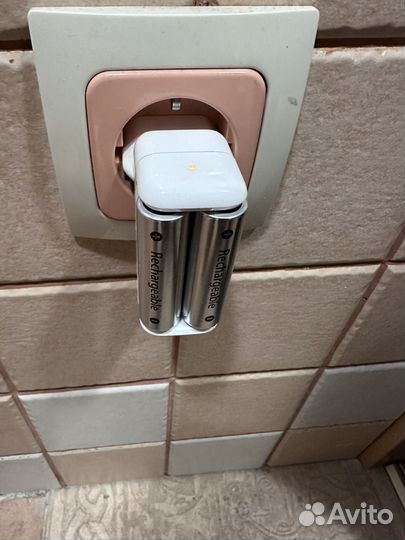 Зарядное устройство Apple Battery Charger A1360