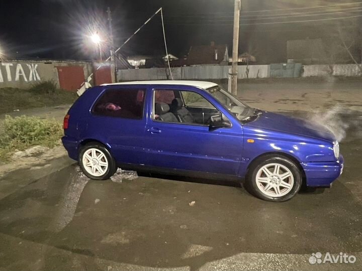 Volkswagen Golf 1.6 МТ, 1995, 300 000 км