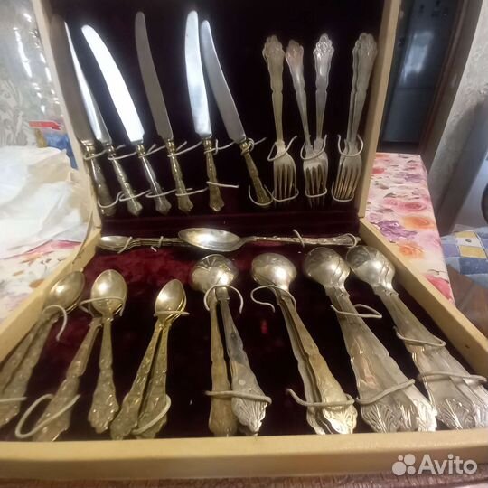 Набор столовых приборов на 6 персон